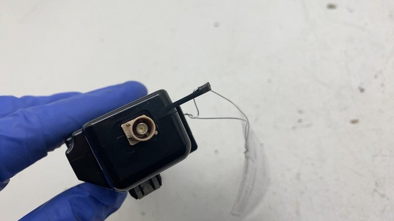 158560100E ⭕ 2020-2024 Tesla Model Y MY WiFi Bluetooth Antenna Control Module 1585601-00-E