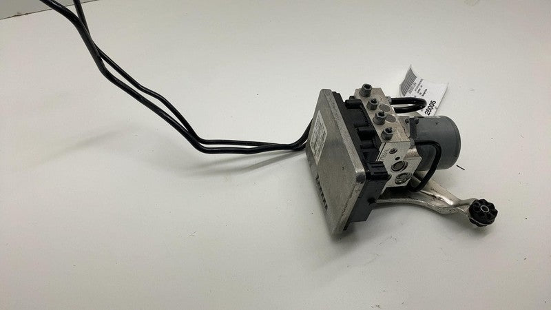 5A3EAB4 01 2021 BMW 530e Engine ABS Anti-Lock Brake Pump Control Module Unit w/ Bracket OEM