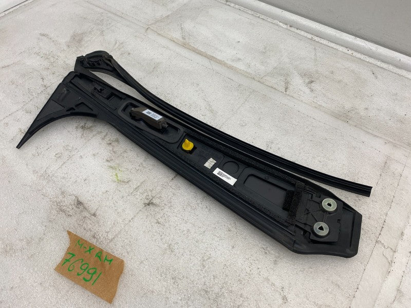 1092312 00 C ⭕ 2016-2020 Tesla Model X Right B-Pillar Applique Trim Molding w/ Camera & Seal