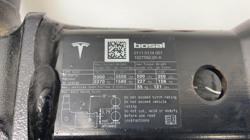 1027582 00 A 2016 2017 2018 2019 2020 Tesla Model X Tow Trailer Hitch Receiver 1027582-00-A