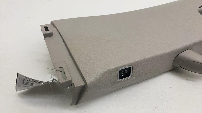 ⭕ 17-25 Chrysler Pacifica Front Right Side Upper B-Pillar Trim Cover