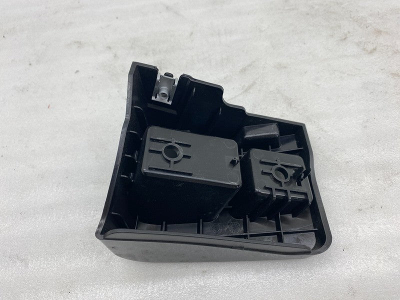 ⭕20-24 Model Y MY Rear Driver Side Tail Lamp Taillight Bracket Left 14