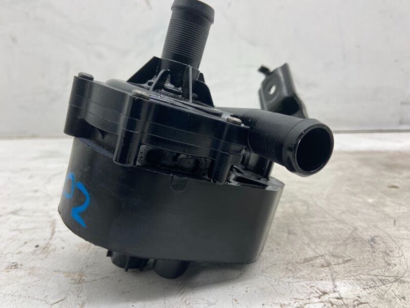 1057235 00 F 2016-2020 Tesla Model S MS Auxiliary Coolant Water Pump Assembly 105723500F OEM