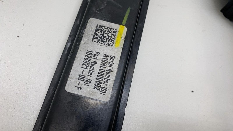 102882100F 2016-2020 Tesla Model X Rear Passenger Side Door Window Regulator & Motor Right