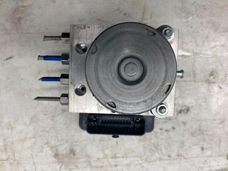 2020-2023 Tesla Model Y MY Anti-Lock Brake System ABS Pump Module Unit Assembly