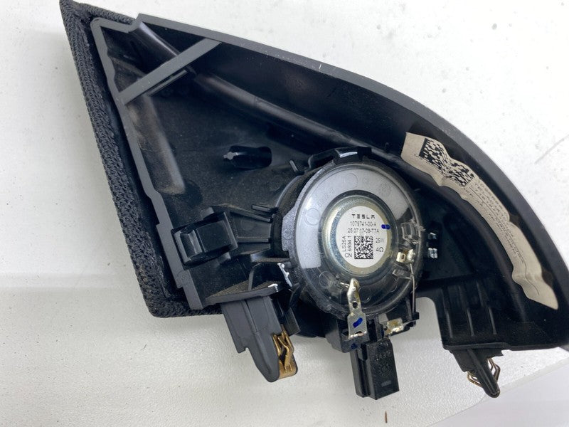 109568600E ⭕2017-2023 Tesla Model 3 Front Audio Tweeter & Speaker Cover Right 1095686-00-E