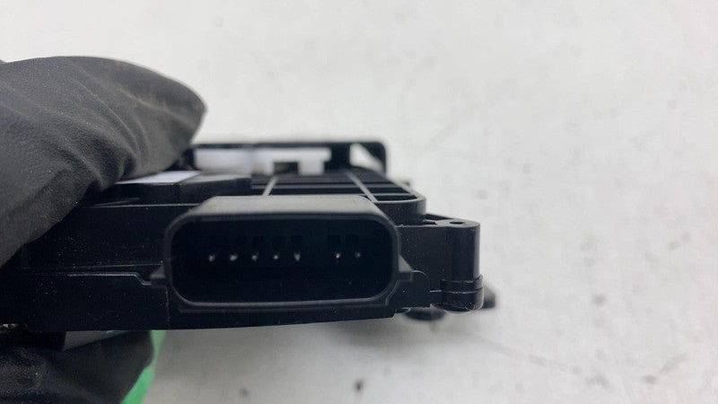 PT00162183C ⭕ 22-24 Rivian R1T Rear Left Gear Tunnel Latch w/ Manual Release LH PT00162183-C