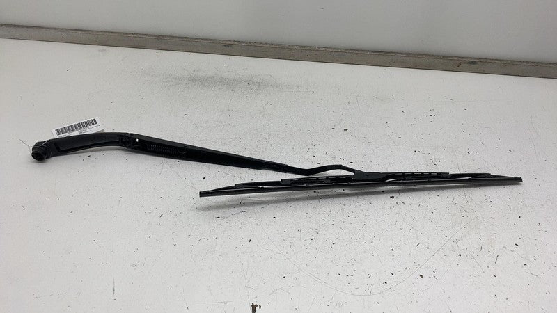2022 2022 2024 Kia EV6 Front Passenger Side Windshield Wiper Arm & Blade Right