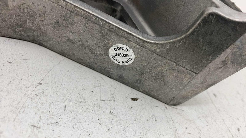 68250053AA ⭕ 2017-2025 Chrysler Pacifica Rear Exhaust Muffler Mount w/ Insulator 68250053AA