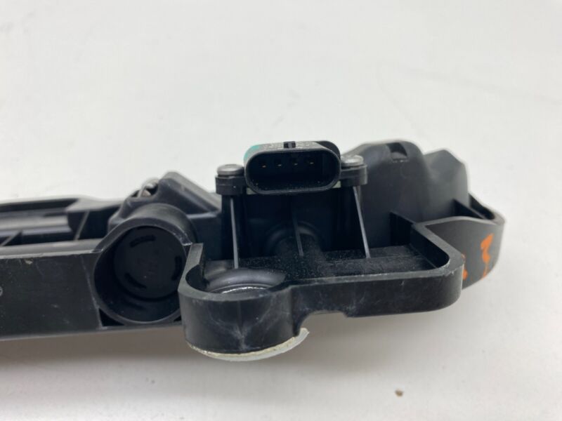 108183289E ⭕ 2017-2020 Tesla Model 3 Front or Rear Outside Door Handle Right 1081832-89-E