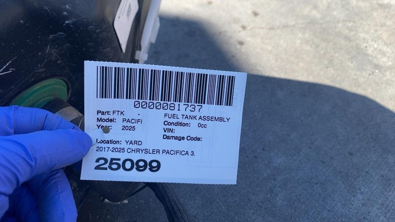52030439A ⭕ 2017-2025 Chrysler Pacifica Fuel Gas Tank Storage Reservoir Bottle 52030439A