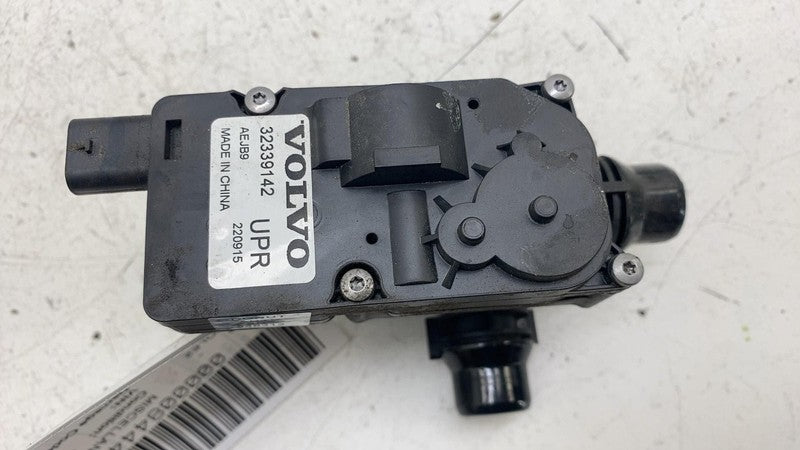 ⭕ 2021-2023 Polestar 2 Battery Heater Coolant Upper Valve w/ Sensor OE