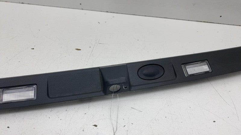 ⭕ 2025 Rivian R1S Rear Gate Upper Switch Bezel w/ License Plate Lamp Assembly