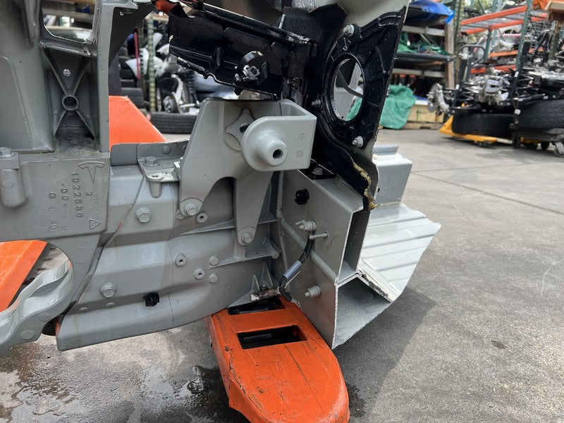 2012-2016 Tesla Model S MS Front Right Body Fender Horn Frame Rail Apr