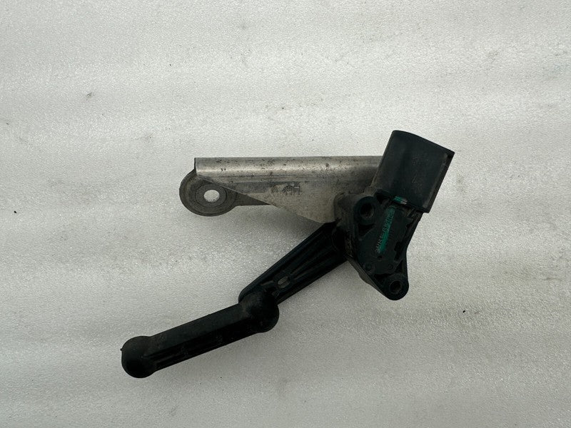 102794100A ⭕ 12-20 Tesla Model S Front Left Air Suspension Height Level Sensor 1027941-00-A