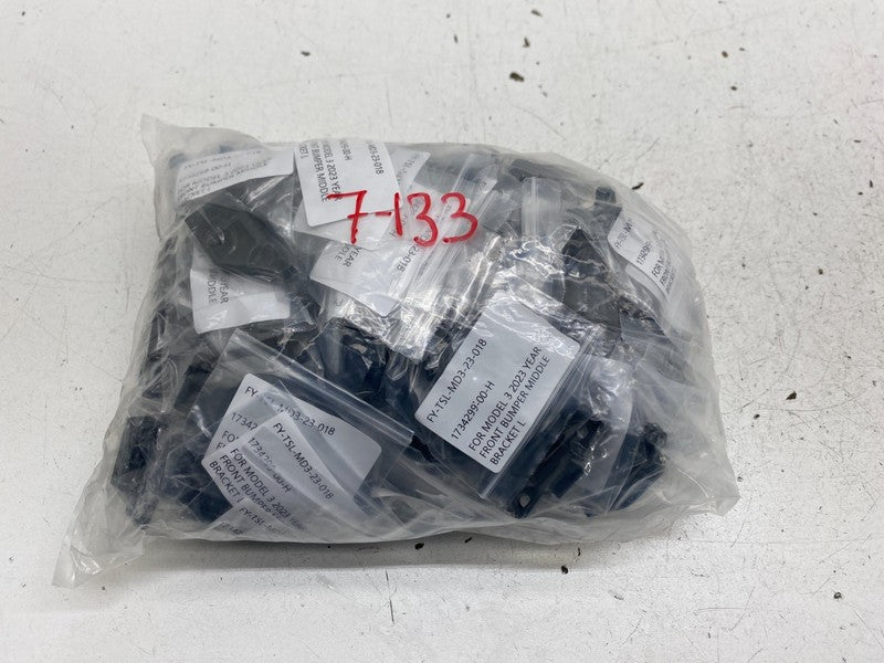 1734299 00 H ⭕ 24-26 Tesla Model 3 Front Center Bumper to Fender Bracket Left LH 1734299-00-H