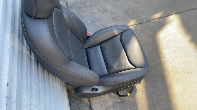 ⭕ 24-25 Tesla Model 3 Front Passenger Side 1st Row Seat Perforated Black Right