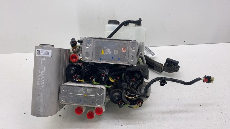 1547595A0F ⭕ 2021-2026 Tesla Model 3 Supermanifold Refrigerant Chiller w/ Coolant Reservoir