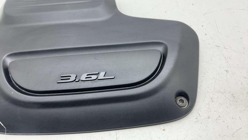 04861764AE ⭕ 2017-2025 Chrysler Pacifica 3.6L Engine Motor Top Appearance Cover 04861764AE