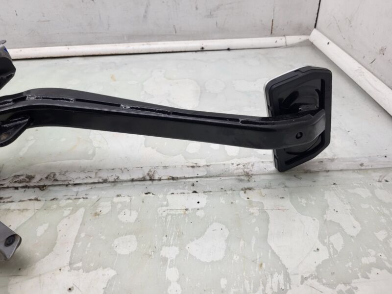 105065701A 2012-2020 Tesla Model S MS Brake Stop Pedal w/ Sensor Assembly 1050657-01-A OEM