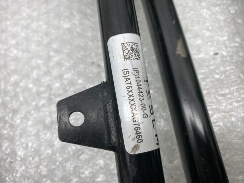 104441100F 2017-2023 Tesla Model 3 Rear Left Knuckle Wheel Hub Fore Toe AFT Link Spring OEM