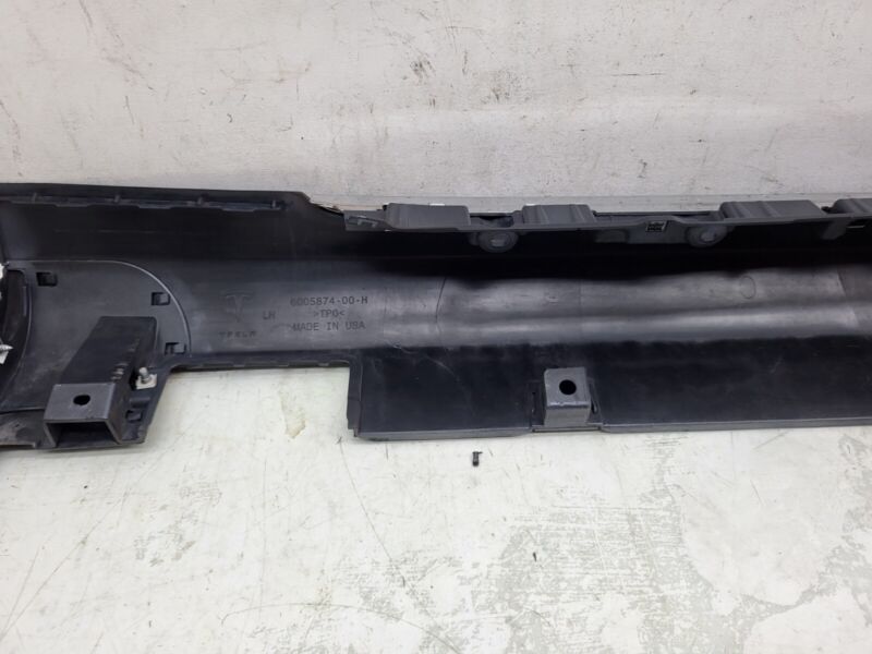 2012-2020 Tesla Model S Driver Side Rocker Panel Outer Sill Molding Left LH Assy