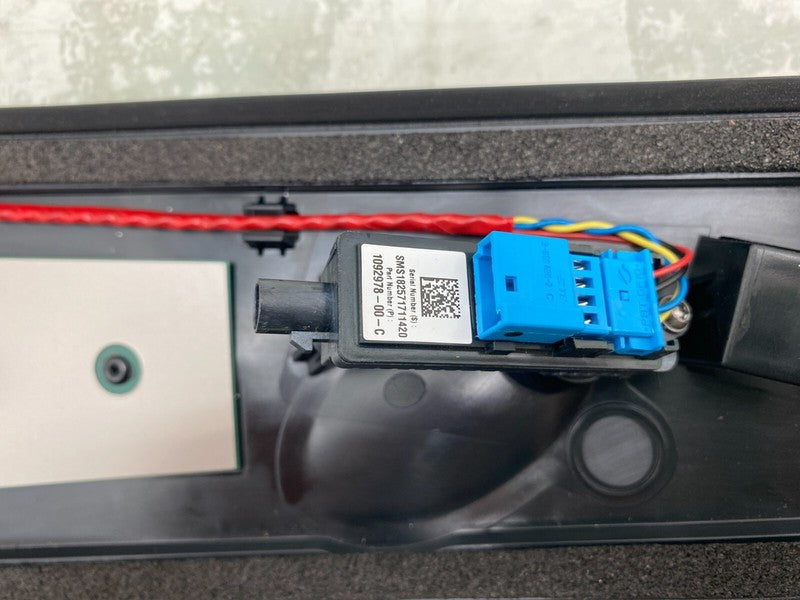 1100441 00 C ⭕17-23 Model 3 Left & Right B-Pillar Applique Molding 1100441-00-C/1100437-00-C