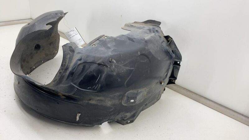 DM51R16114BD 2013-2018 Ford C-Max Front Passenger Right Wheelhouse Splash Mud Guard Shield