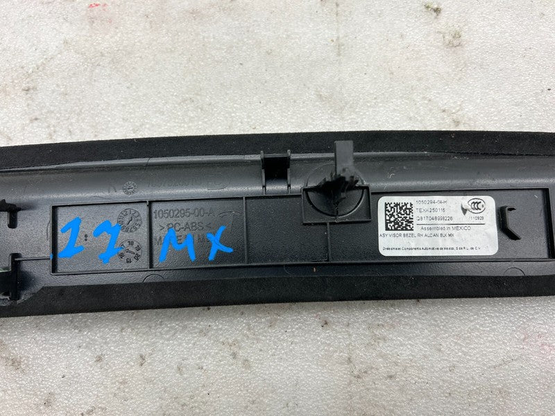 ⭕ 16-20 Tesla Model X Front Right Windshield Sun Visor Trim Bezel 1050