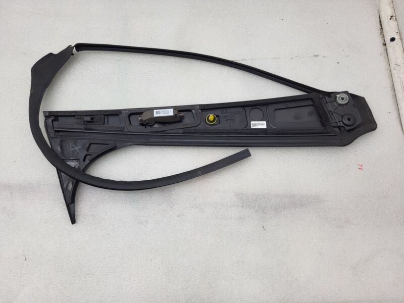 108390200B 16-20 Model X Right B-Pillar Applique Trim Molding w/ Camera & Seal 1092312-98-F