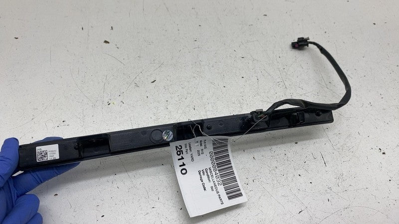 PT00002142-J ⭕2022-2025 Rivian R1S Rear Right High Mounted LED Third Brake Light PT00002142-J