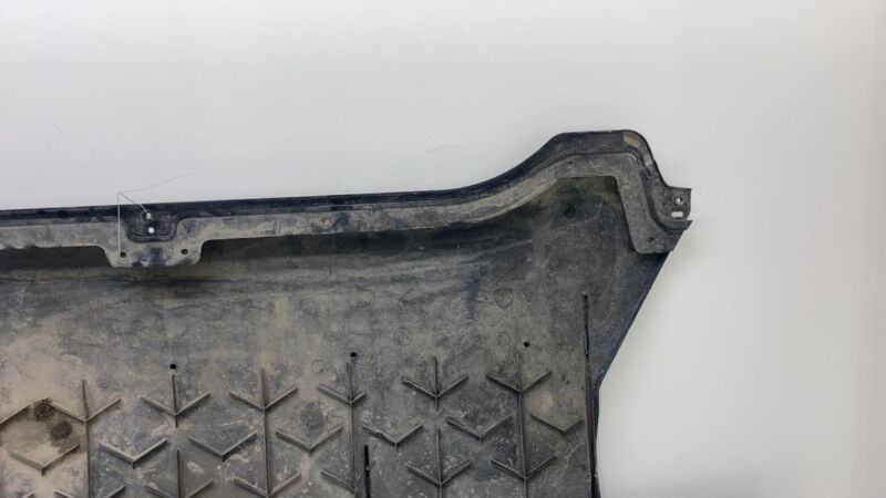 103167100I 2016-2020 Tesla Model S Rear Bumper Undertray Splash Shield Trim Cover Assembly