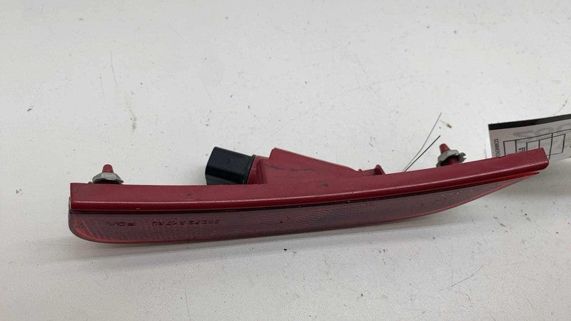 ⭕ 2017-2025 Chrysler Pacifica Rear Left Marker Light Lamp Reflector 68