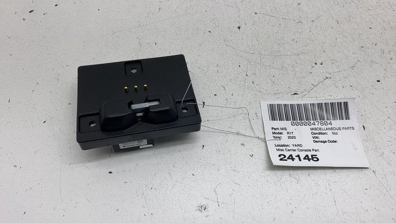 PT00043019 ⭕ 2022-2024 Rivian R1T Rivian R1T R1S Camp Speaker Lock Latch Charger PT00043019