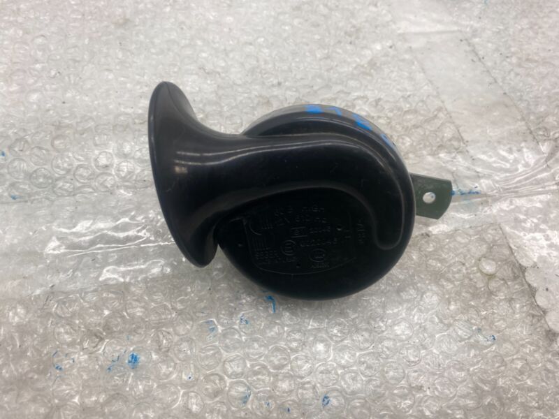 E1 0020046 2012-2020 Tesla Model S MS Seger High Pitch Tone Horn 12V 510 Hertz with Bracket