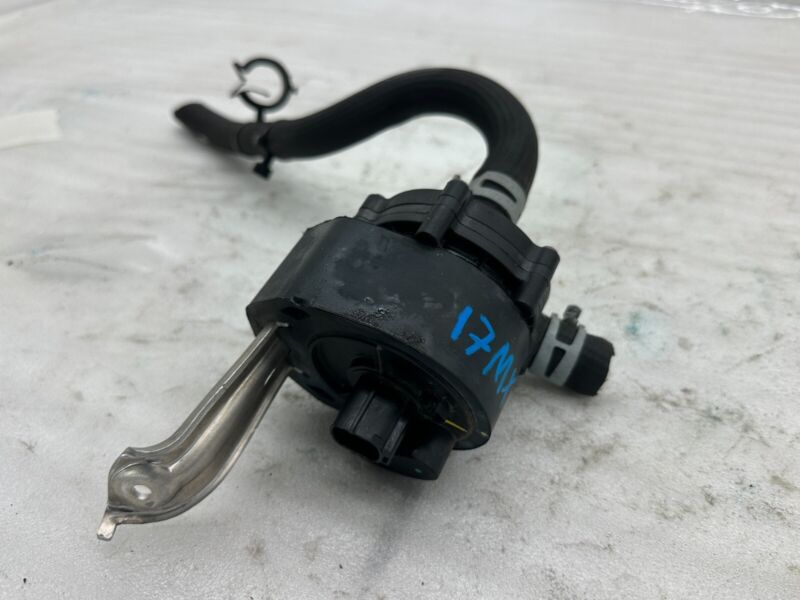 2016-2020 Tesla Model X MX Cooling System Auxiliary Coolant Water Pump Assembly