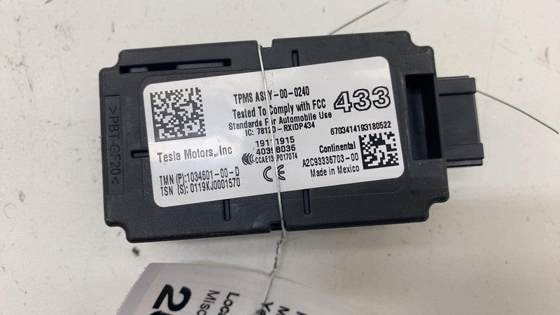 1034601-00-D ⭕12-20 Tesla Model S X Tire Pressure Monitor System Module Receiver 1034601-00-D