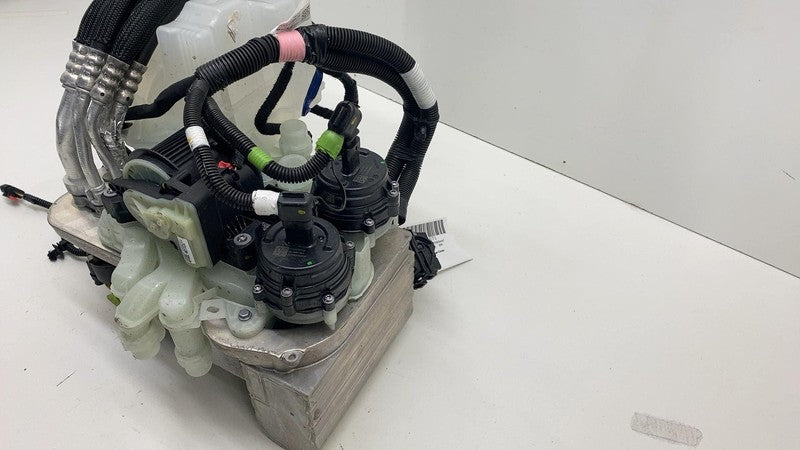 1523000A1E ⭕ 2020-2023 Tesla Model Y Supermanifold Refrigerant Chiller w/ Coolant Reservoir