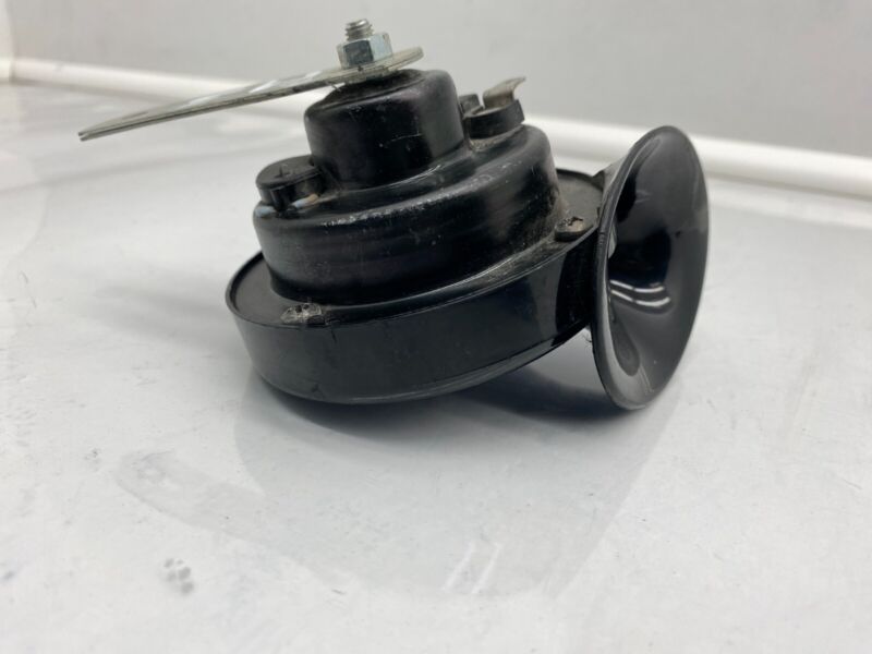 Does Not Apply 2012-2020 Tesla Model S Seger High Pitch Tone Horn 12V 510 Hertz w/ Bracket OEM