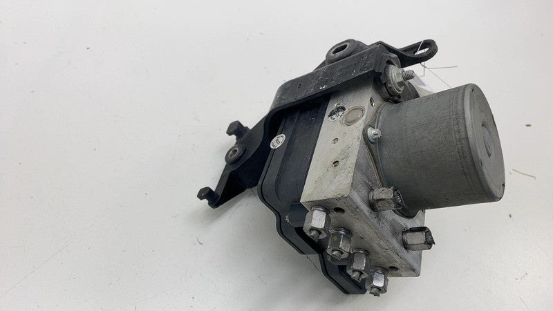 1044745 00 B 2017-2023 Tesla Model 3 M3 Anti-Lock Brake System ABS Pump Module Unit Assembly