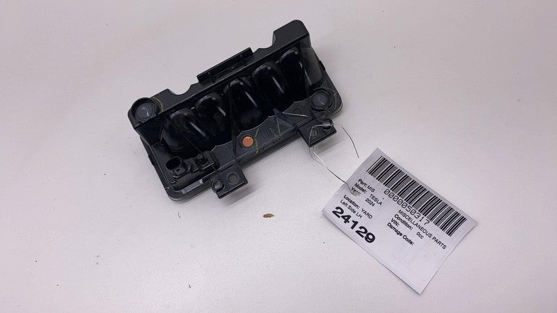 180675900B 2024 2025 Tesla Cybertruck Rear Driver Side Reverse LED Light Lamp Left LH OEM
