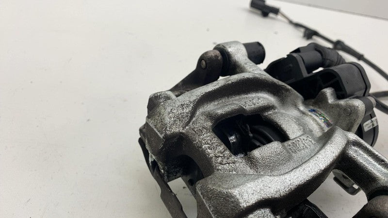 6883019-01 ⭕14-20 BMW i3 I01 Rear Driver Side Caliper w/ Brake Hose Line Left OEM 6883019