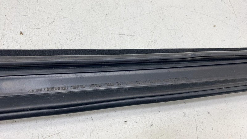 PT00002210 ⭕2022-2025 Rivian R1S Front Left Door Window Weatherstrip Run Channel PT00002210