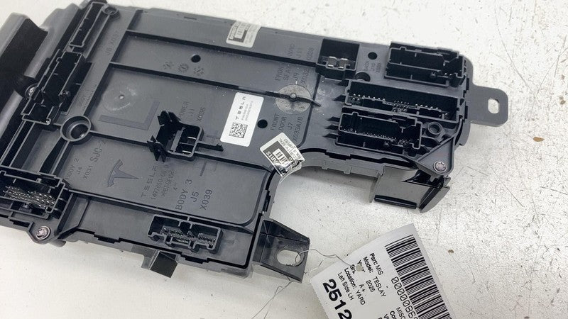 ⭕ 20-24 Tesla Model Y Left Low Voltage Electronic Control Module LH 16