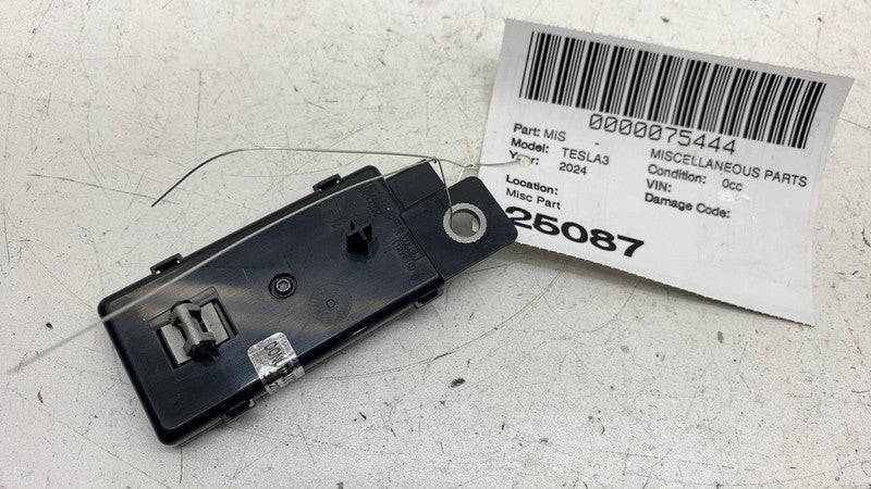 178058000C ⭕ 24-25 Tesla Model 3 M3 Interior End Point Module Booster Assembly 1780580-00-C