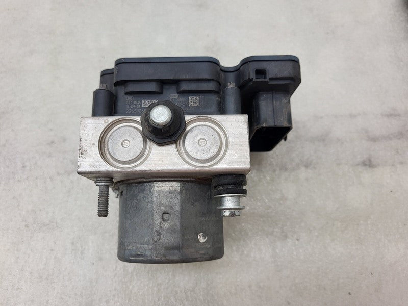 103779700B ⭕ 12-15 Model S Anti-Lock ABS Brake Pump Hydraulic Control Module 1037797-00-B