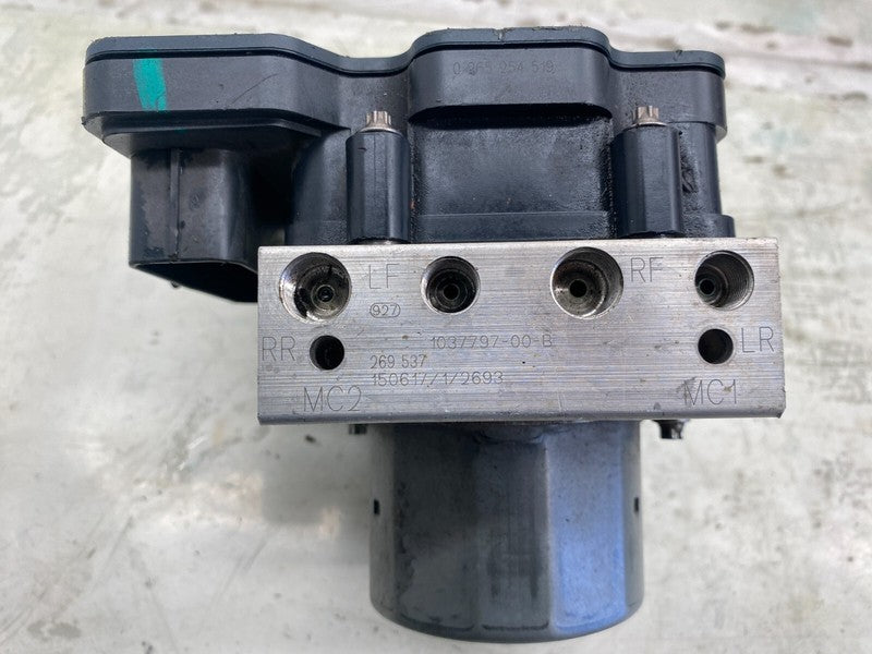 103779700B ⭕ 12-15 Model S Anti-Lock ABS Brake Pump Hydraulic Control Module 1037797-00-B