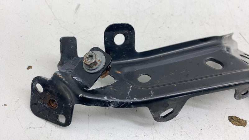 ⭕ 2019 Smart EQ Fortwo Front Right Side Fender Wing Mount Bracket A453