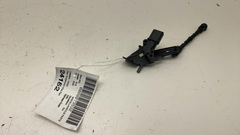 PT00039806 ⭕ 22-24 Rivian R1S Rear Left Suspension Height Level Air Ride Sensor PT00039806