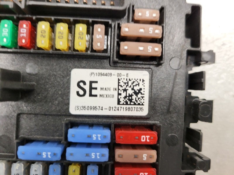 109440900E ⭕ 16-20 Model S Front Cabin 12V Battery Fuse Relay Junction Module 1094409-00-E